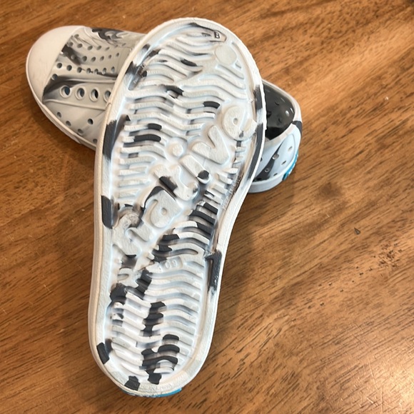 Native shoes - Picture 3 of 4